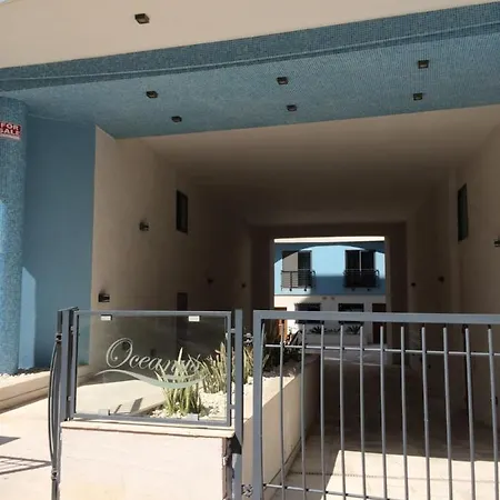 Oceanus Apartman *
